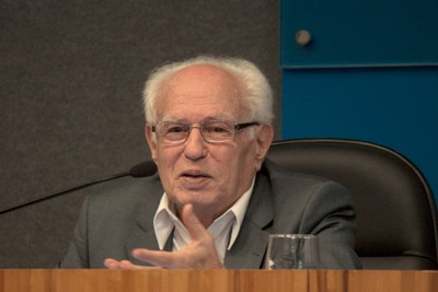 Master class with José Goldemberg - The 80 years of the University of São Paulo: a critical review - April 20, 2015