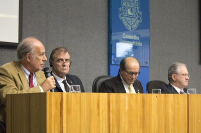 Luiz Bevilacqua, John Heath, Naomar de Almeida Filho and Marco Antonio Zago